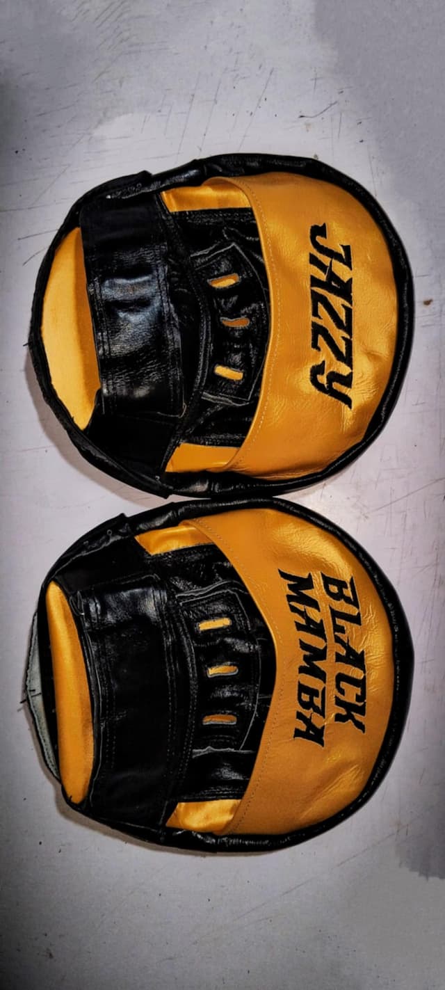 NEW LEVEL AIR MITTS